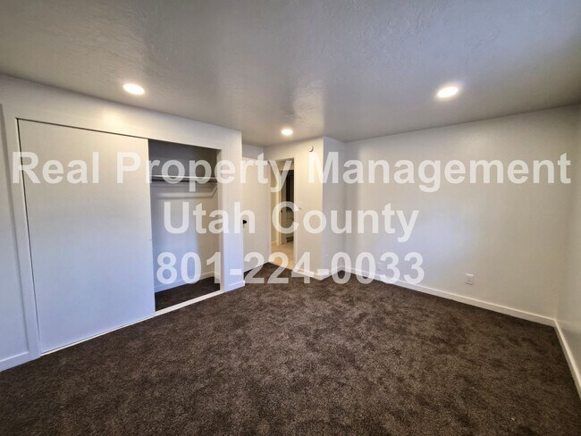 Building Photo - 1146 W 100 N
