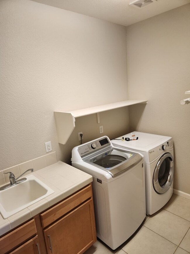 Building Photo - Northwest Reno Home