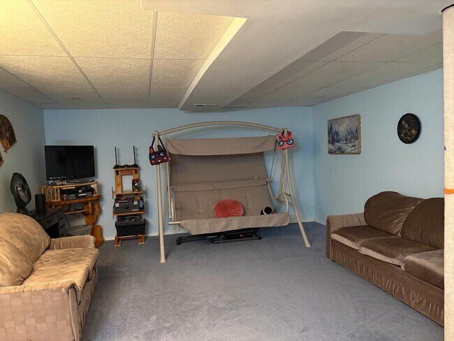 Building Photo - 237 Biscayne St