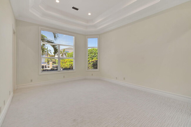 Building Photo - 953 Banyan Dr