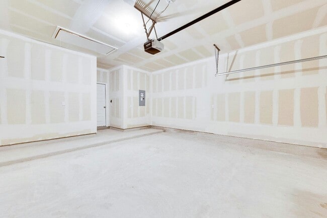 Building Photo - 6901 Smarty Jones Ln