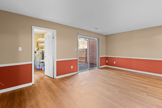 Building Photo - Beautifully Remodeled 3-Bedroom Townhouse ...