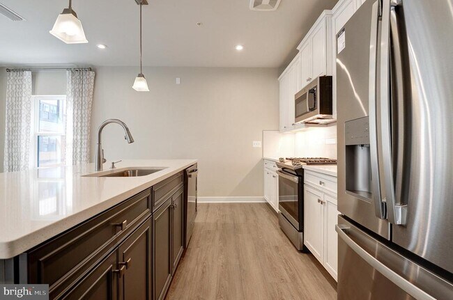 Building Photo - 4395 Peach Lily Ln