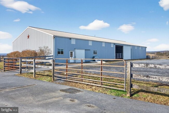 Building Photo - 5289 PA-309