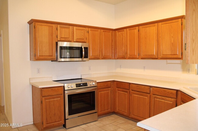 Building Photo - 14543 W Bison Path