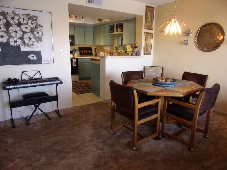 Building Photo - 1611 AZ-95