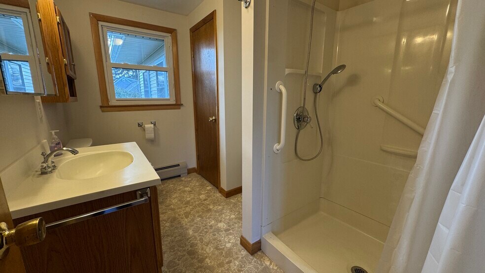 Building Photo - 2 Lawndale St