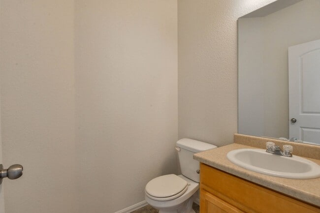 Building Photo - 476 Havenbrook Dr