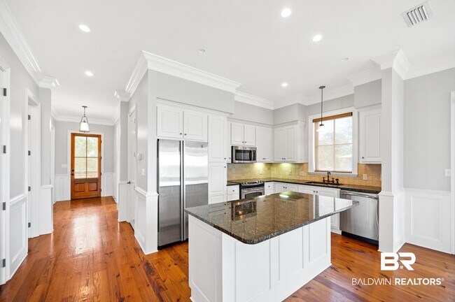 Building Photo - 32511 Water View Dr E
