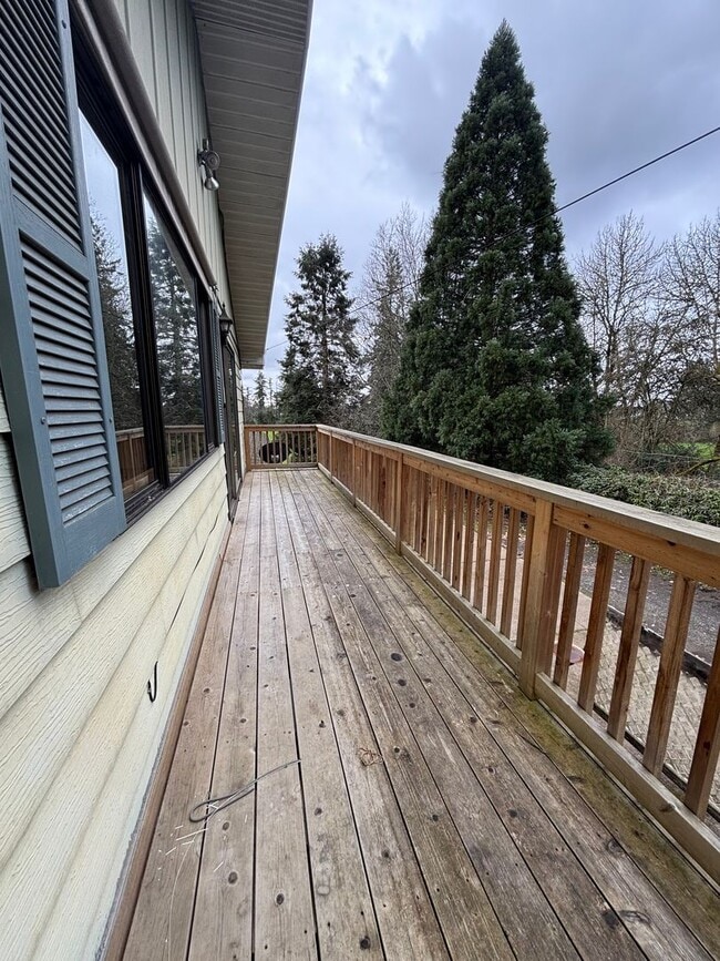 Building Photo - 3 bedroom, 2 bath home in Newberg