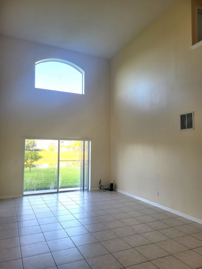 Building Photo - 4 Bedroom House in Eagle Creek, Lake Nona
