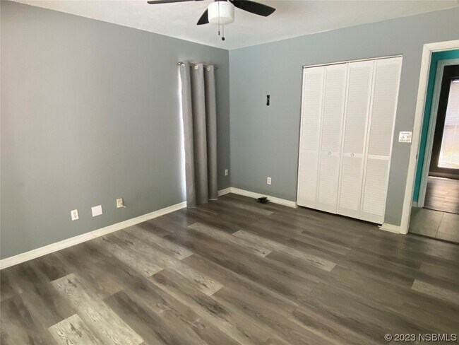 Building Photo - 2622 Travelers Palm Dr