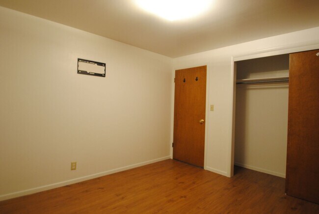 Building Photo - 810 N 600 E