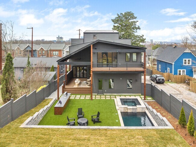 Building Photo - 601 S 9th St