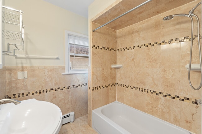 Building Photo - 15 vine street