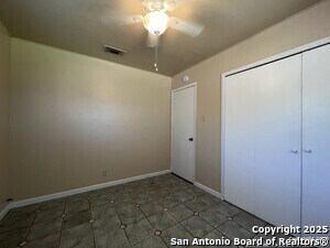 Building Photo - 3223 Leewood Dr