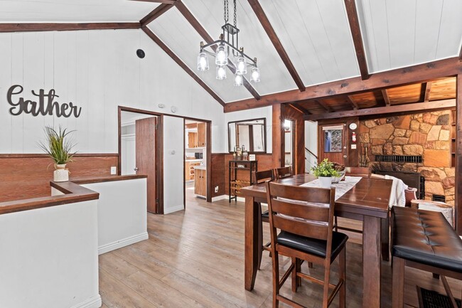 Building Photo - 407 S Dart Canyon Rd