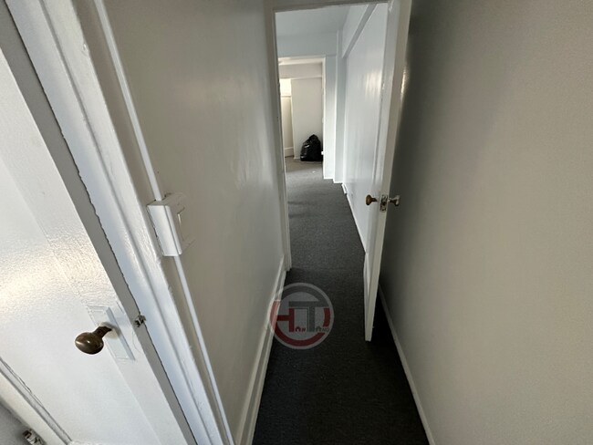 Building Photo - 2059 McGraw Ave