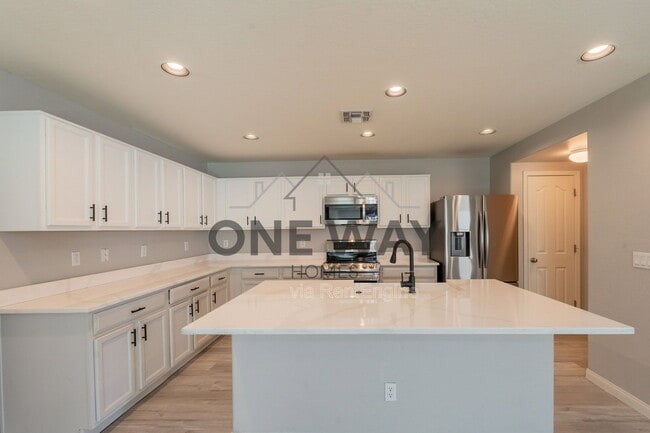 Building Photo - 1057 S Deerfield Ln