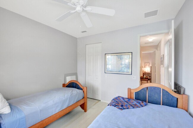Building Photo - 8127 Playa Del Sur Blvd