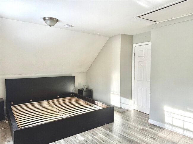 Building Photo - 32 Jerry Way