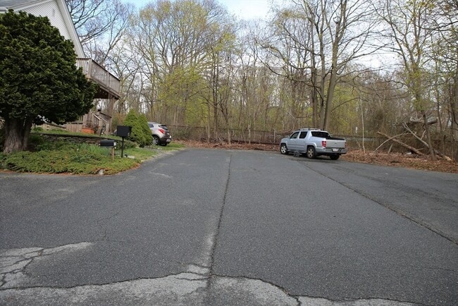 Building Photo - 134 Baldwin St