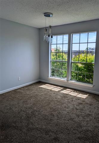 Building Photo - 8560 Park Ln