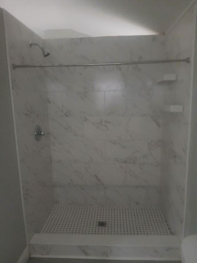 Building Photo - Cozy 1BR Home with Spacious Front Patio, Ample Parking, and Private Backyard in Zephyrhills!