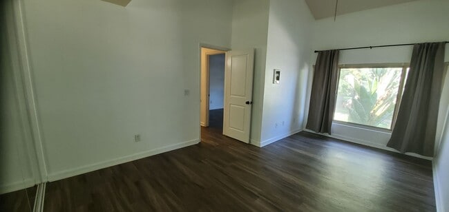 Building Photo - Gated Community Living with Pool, Tennis Courts & W/D Hookups – Escondido