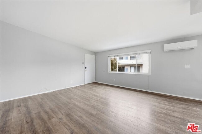 Building Photo - 3320 Pacific Ave