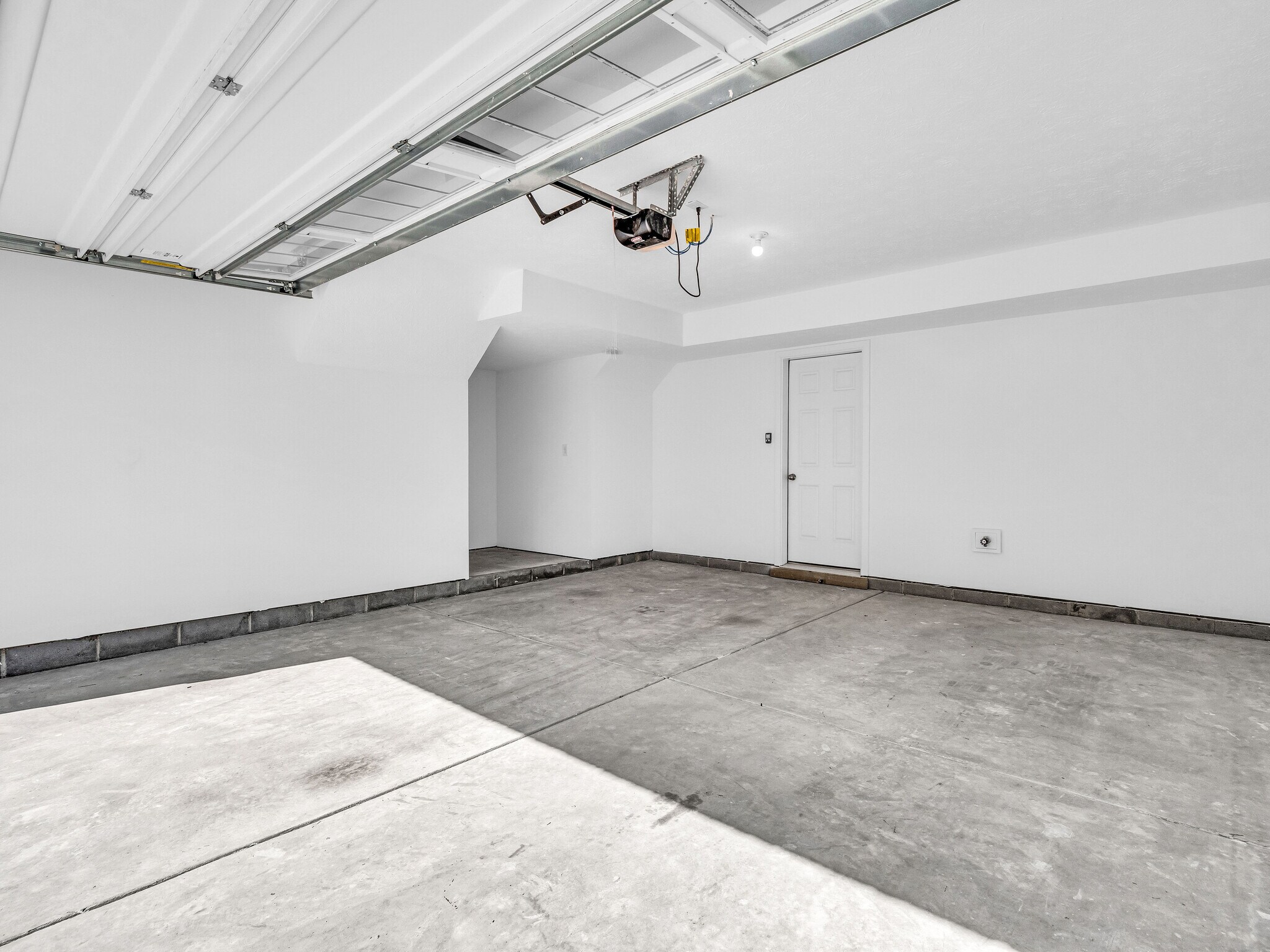 Building Photo - 8238 Bostic Dr