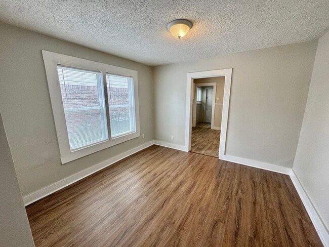 Building Photo - 2263 Hunter Ave