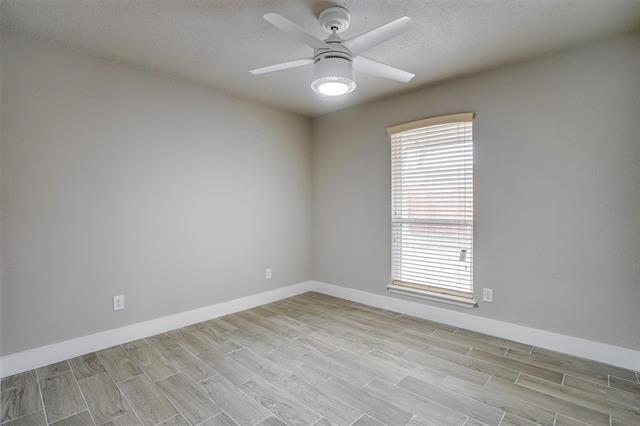 Building Photo - 3805 W Rochelle Rd