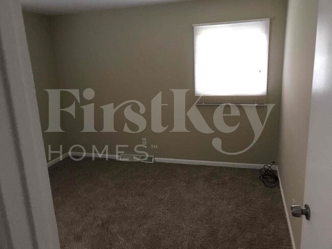 Building Photo - 955 Lorraine Ave