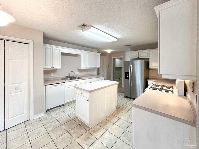 Building Photo - 766 Marlin Spike Dr