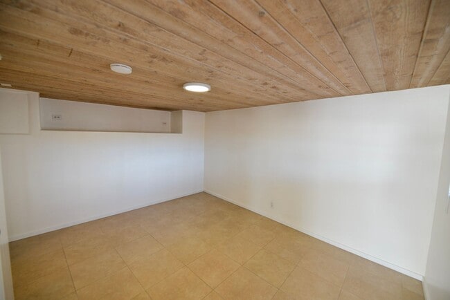 Building Photo - 314 Avenida de la Estrella