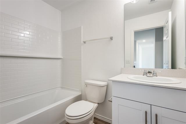 Building Photo - 855 Breakwater Dr