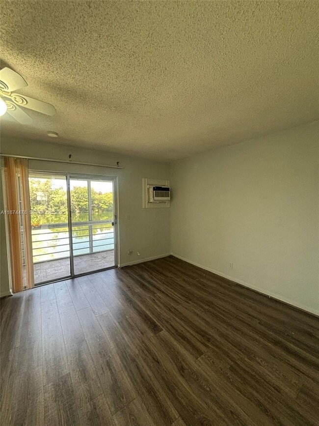 Building Photo - 154 Northampton H