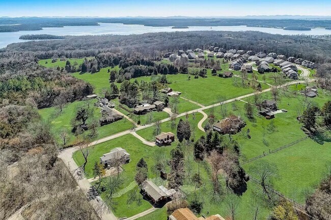 Building Photo - 1511 Stewarts Ferry Pike