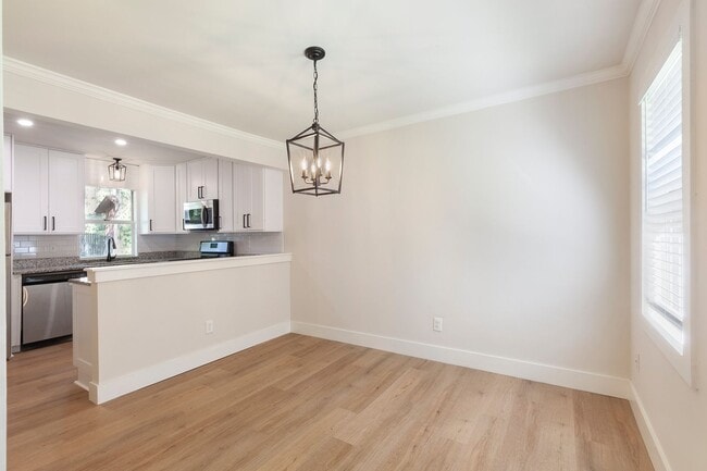 Building Photo - 3bd/3ba Home w/ Fully Fenced Backyard and Deck!