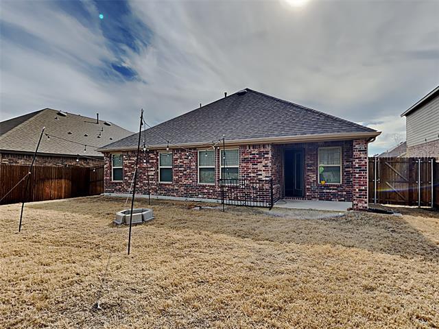 Building Photo - 604 Saddle Club Way