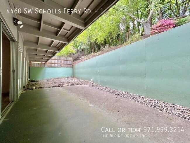 Building Photo - 4460 SW Scholls Ferry Rd