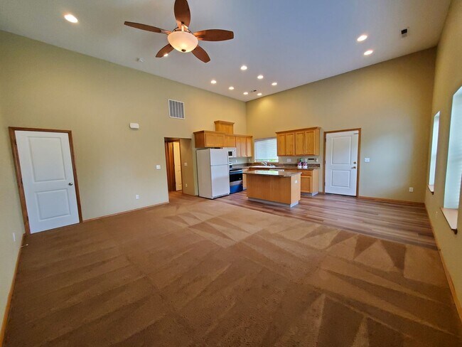 Building Photo - 2-Bedroom House near GFU in Newberg