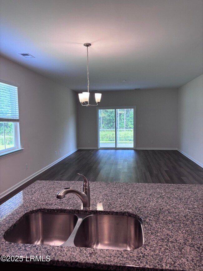 Building Photo - 10 Grand Willow Wy
