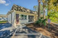 Building Photo - 558 Clearwater Largo Rd