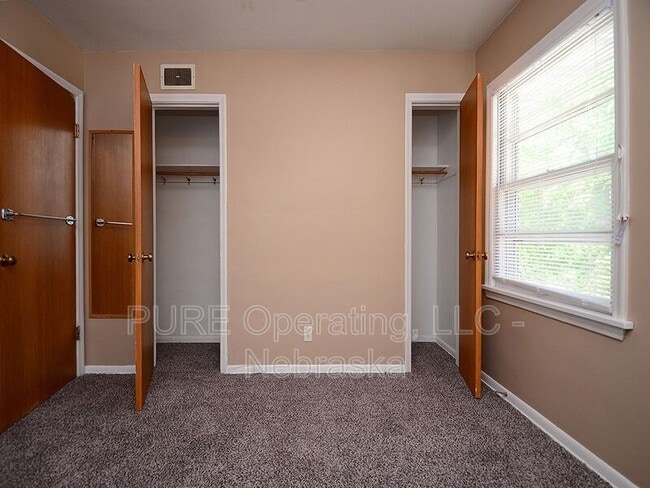 Building Photo - 210 N 32nd Ave