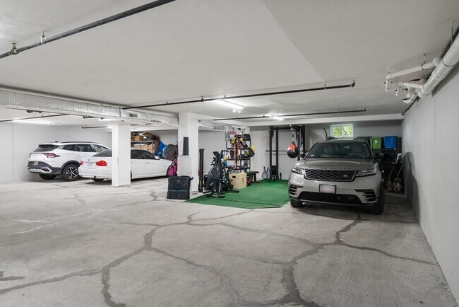 Building Photo - 47 Sargent St