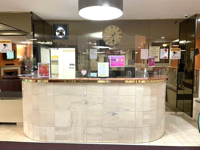 1021 East building front Desk - 1021 Arlington Blvd