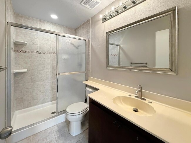 Building Photo - 5935 Woodbine Pl
