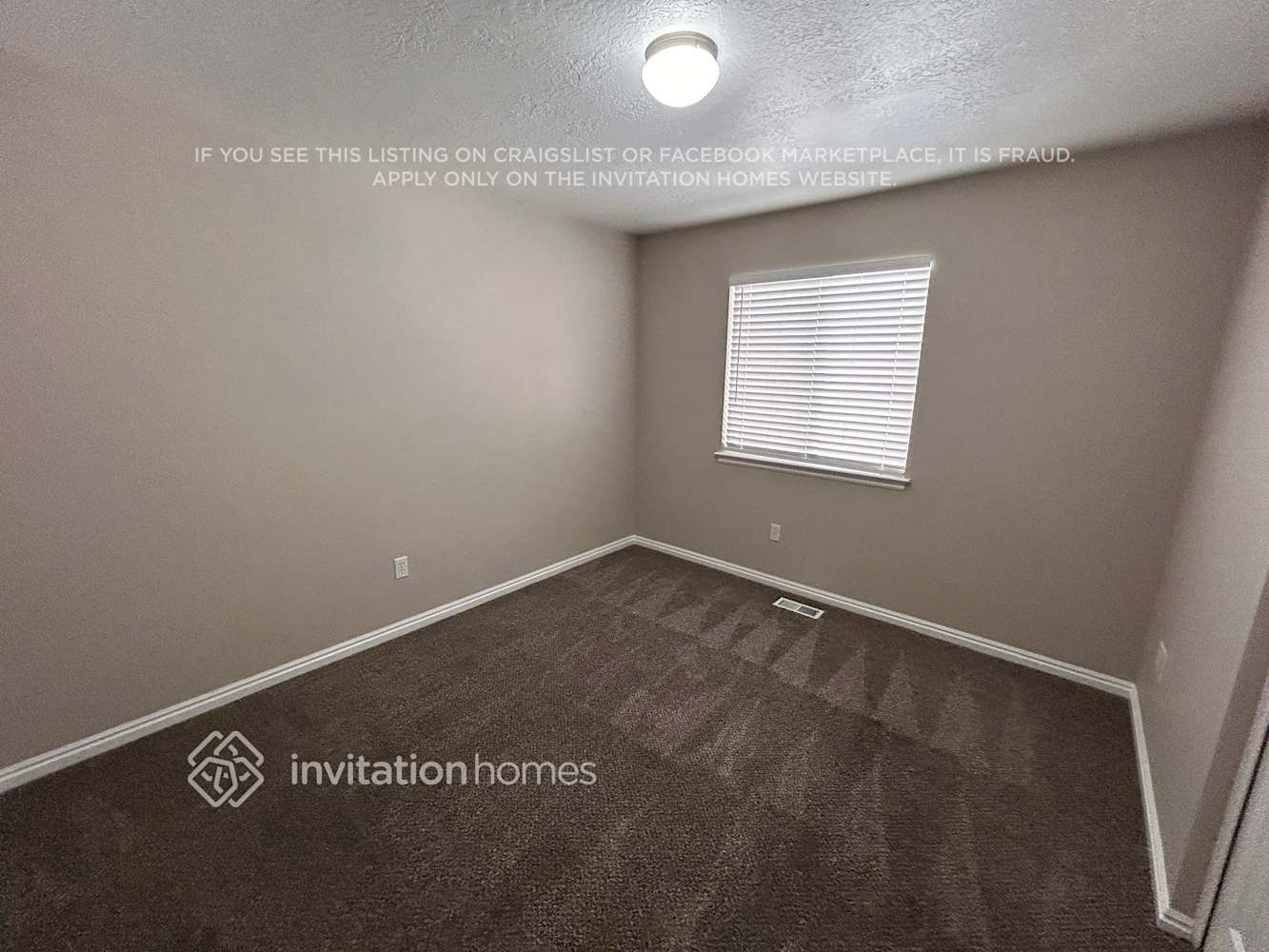 Building Photo - 4581 W Mina Deoro Dr
